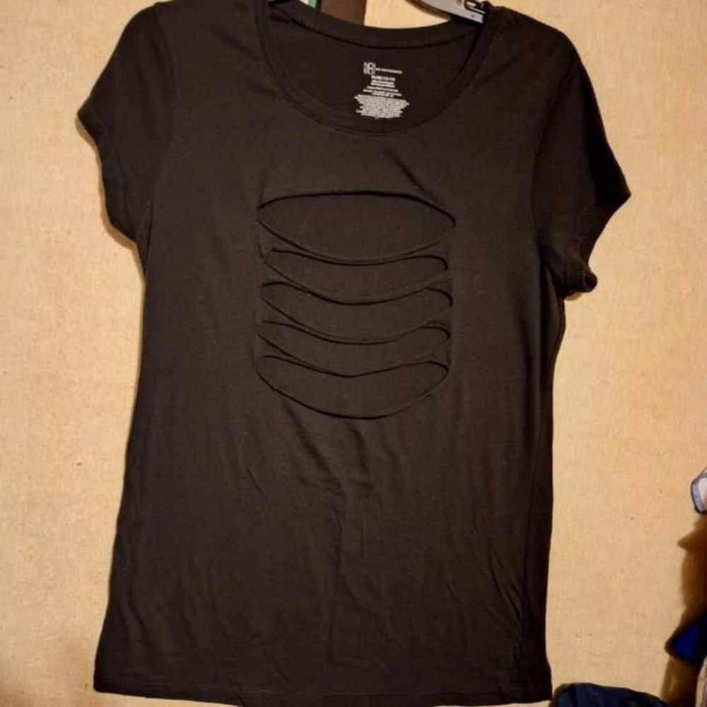 No Boundaries' fitted black "ripped-for-you" t-shirt.